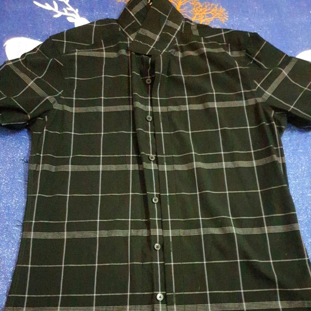 Men's plain striped shirt made of cool, anti-wrinkle fabric